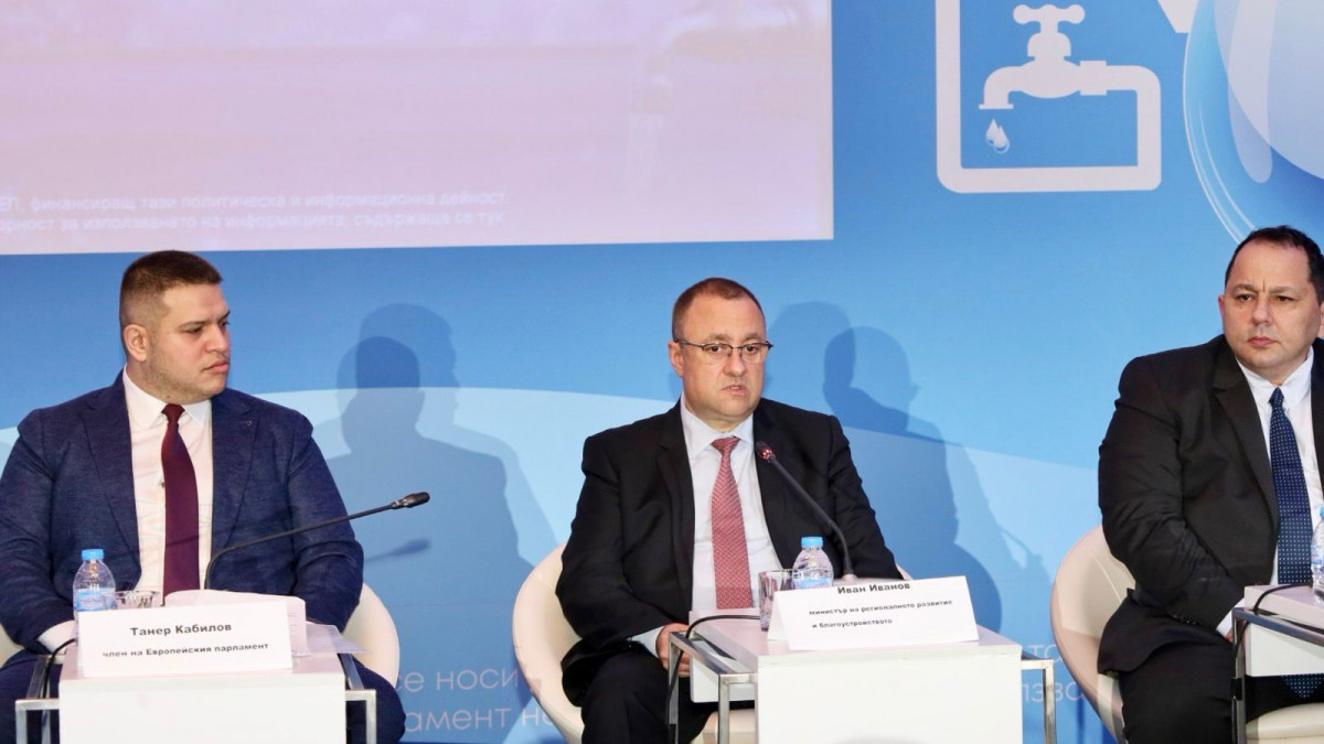 Министър апелира ВиК операторите да не повишават цената на водата