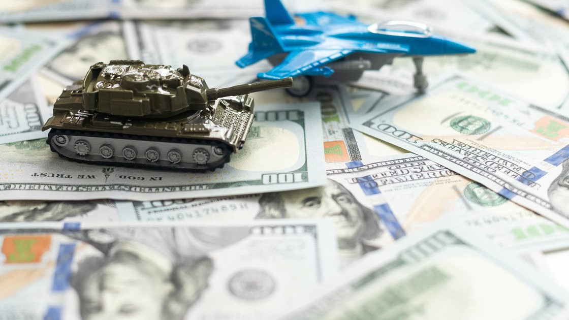 Рекордни приходи от $ 679 милиарда за световната оръжейна промишленост