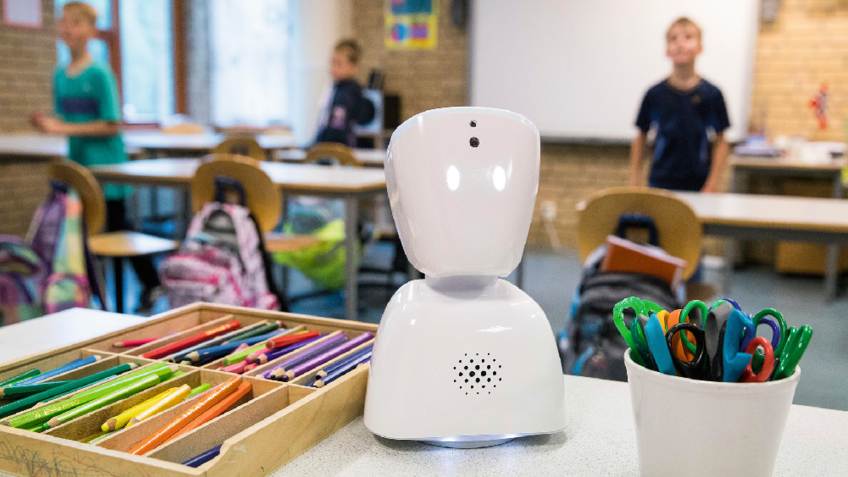 Норвежка технологична компания "пренася" болни деца в училище