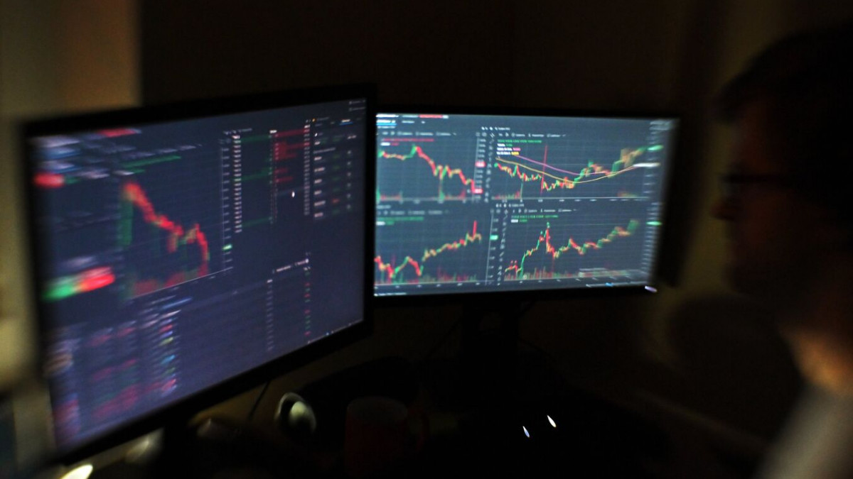 Европейските борсови индекси растат, начело с британския FTSE 100