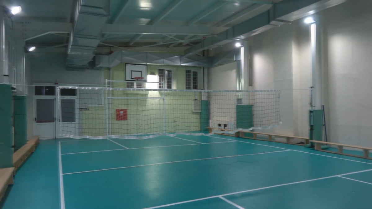 Изграждат се над 100 училищни физкултурни салона в цялата страна