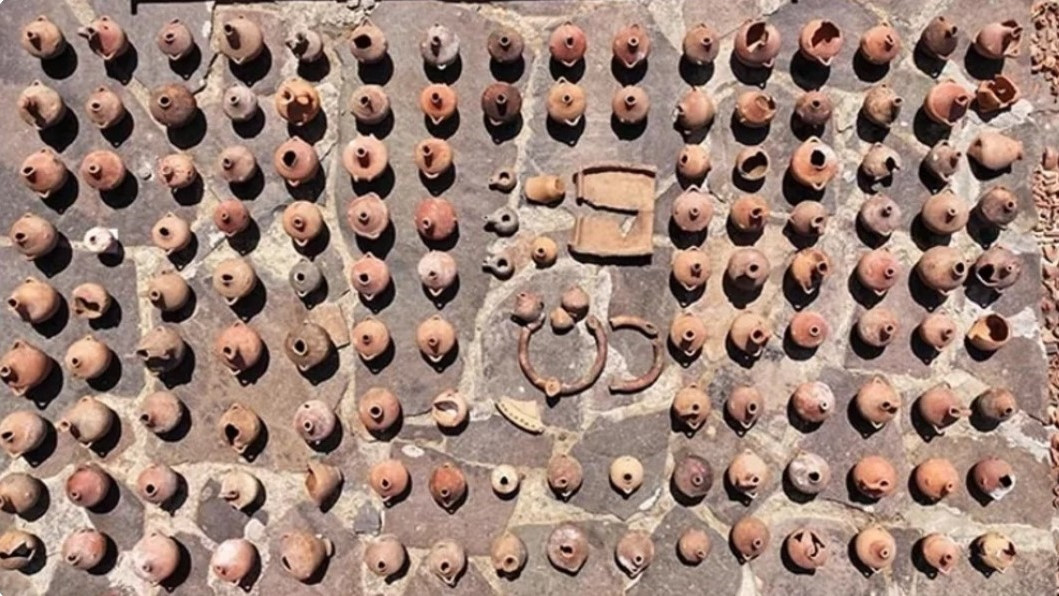 В Турция откриха 3000 ритуални съда, свързани с култа към Деметра и Персефона