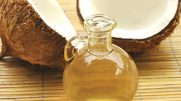 Цената на кокосовото масло достигна най-ниското си ниво от близо година
