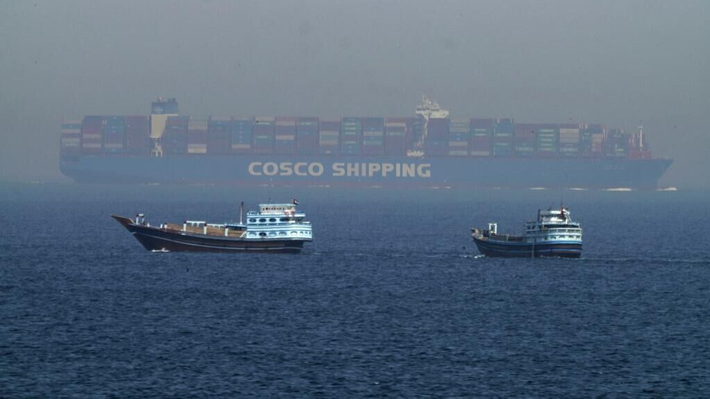 Корабоплаването през Ормузкия пролив е спряло почти напълно