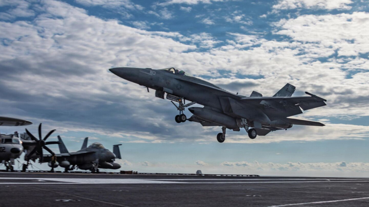 САЩ и Израел нанесоха удар по резервоар с вода в Иран