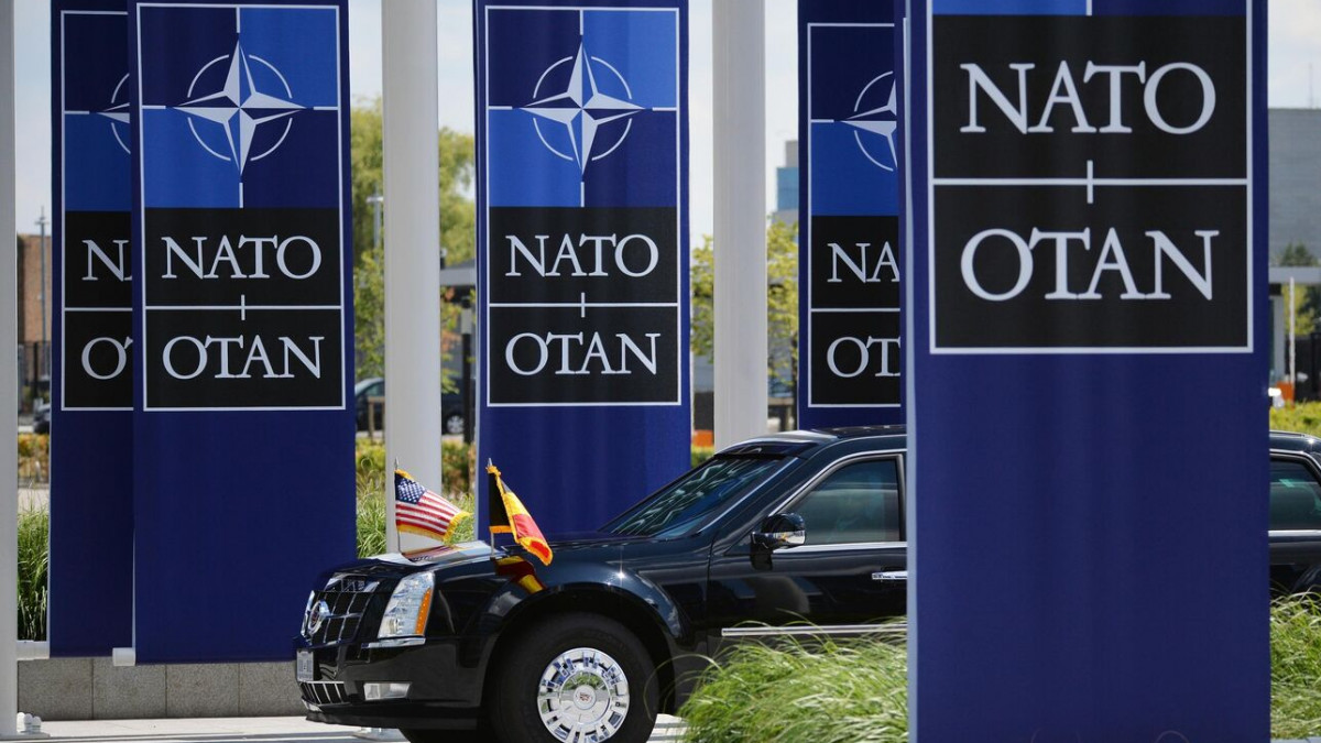 Тръмп обмисля изтегляне на САЩ от НАТО