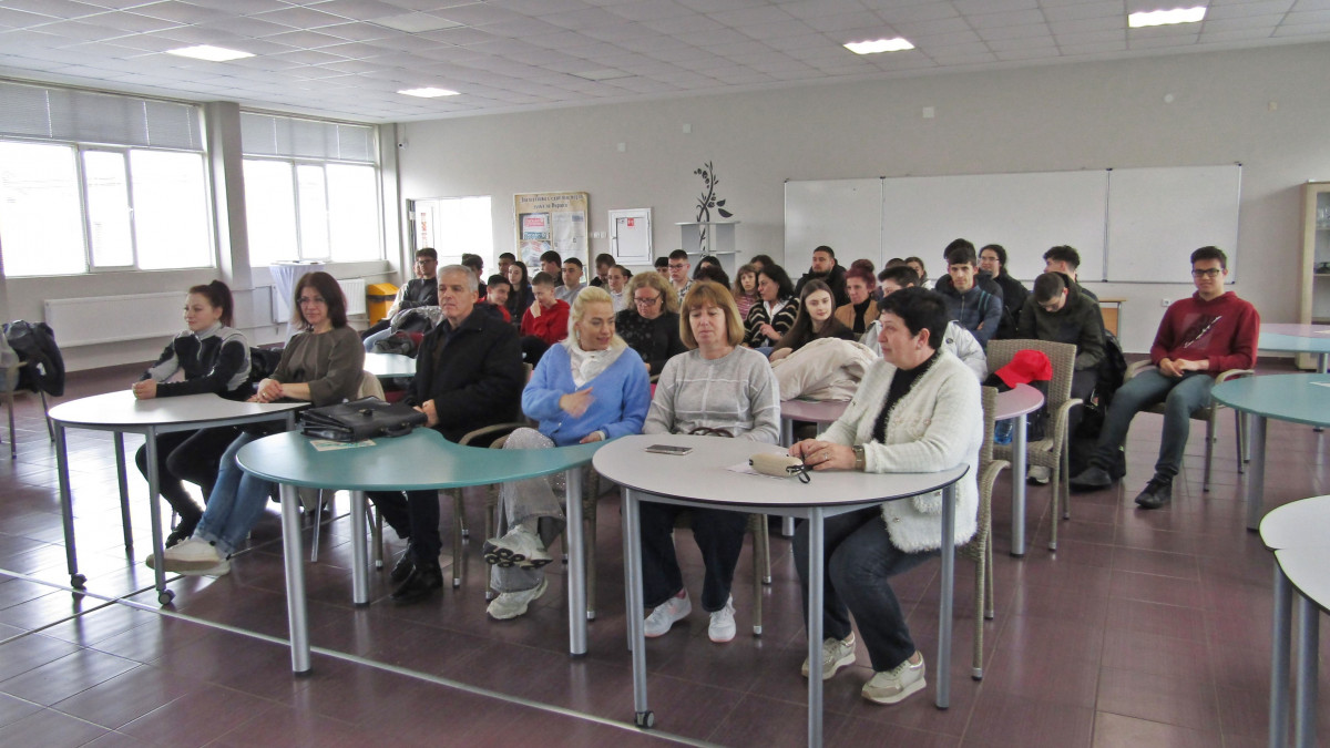 „Всяко време е подходящо за честност“ – уроците на Емил Коралов оживяват