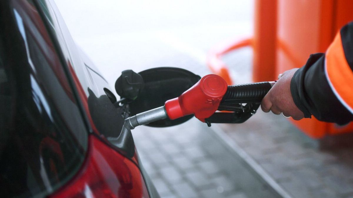 Правителството на Чехия одобри законопроект за регулиране на цените на горивата