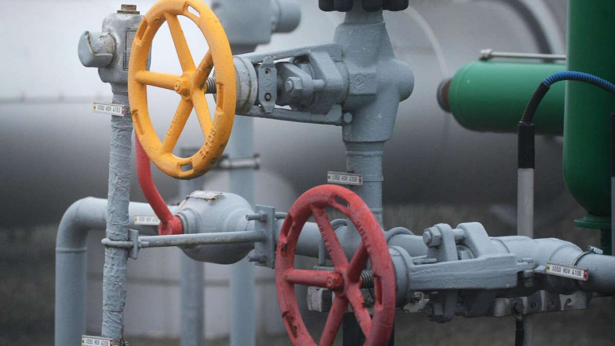 Борсовите цени на природния газ в Европа нарастват с три процента