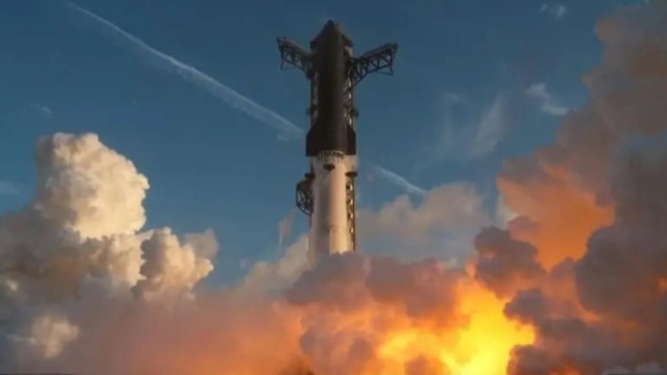 SpaceX за първи път изведе космически кораб Starship на орбита около Земята