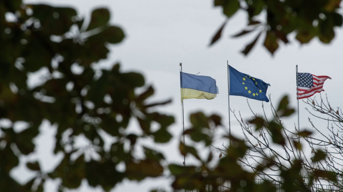 Европейската комисия се обяви против ускореното предоставяне на средства на Украйна