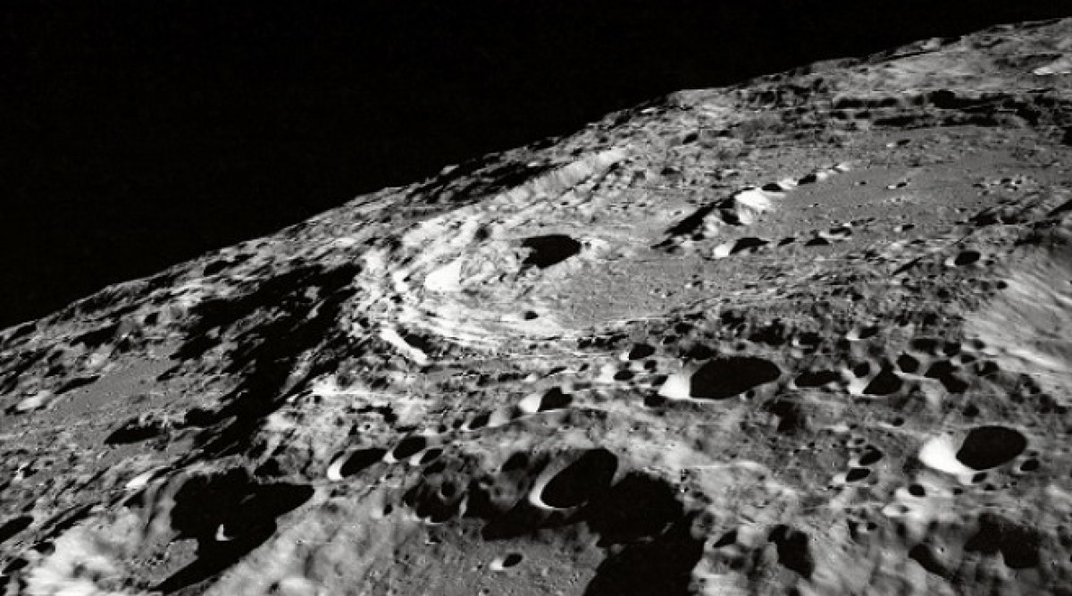 НАСА ще плаща на частни компании за добив на ресурси от Луната