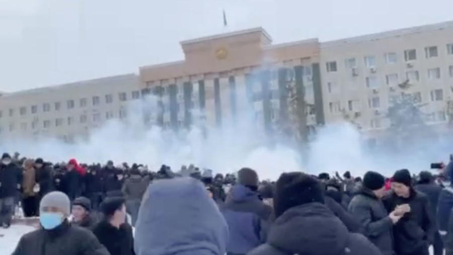 Казахстан: 3 хиляди протестиращи са задържани, 26 са убити