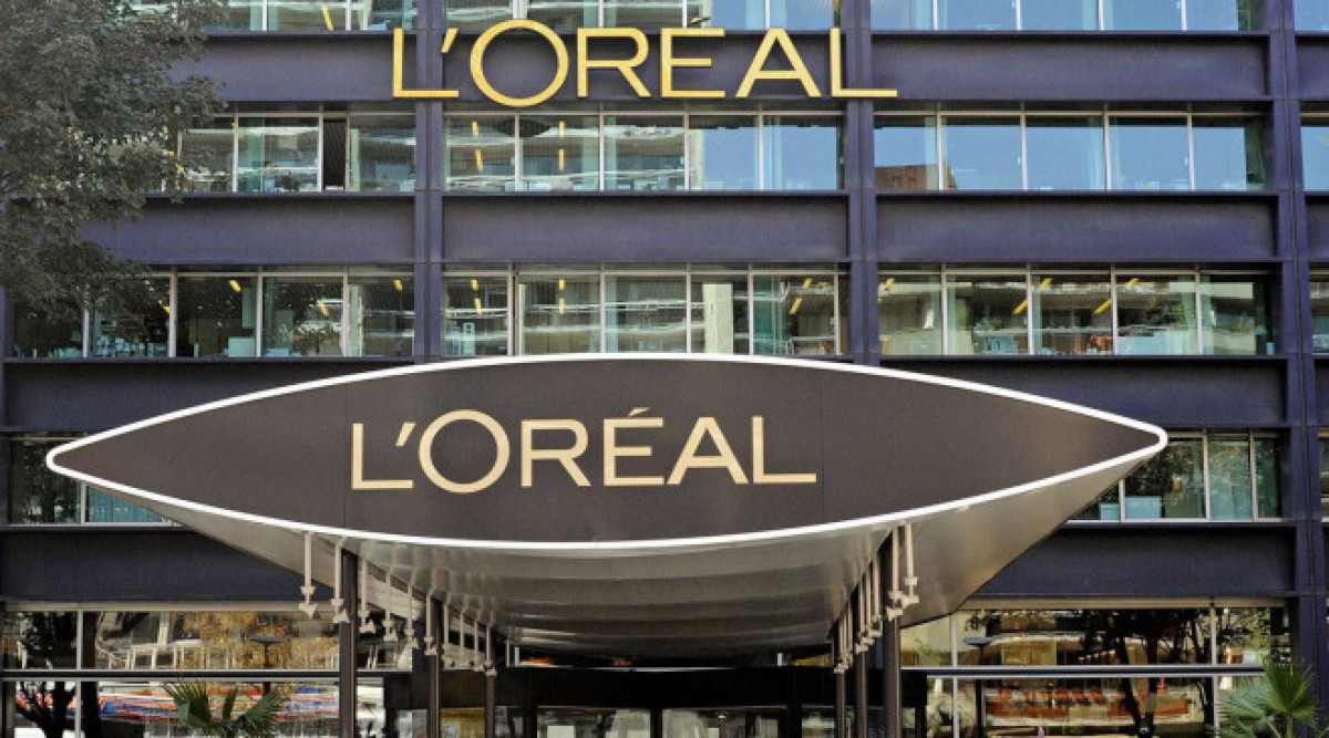 L’Oréal има нов план, за да насърчи хората да купуват повече козметика