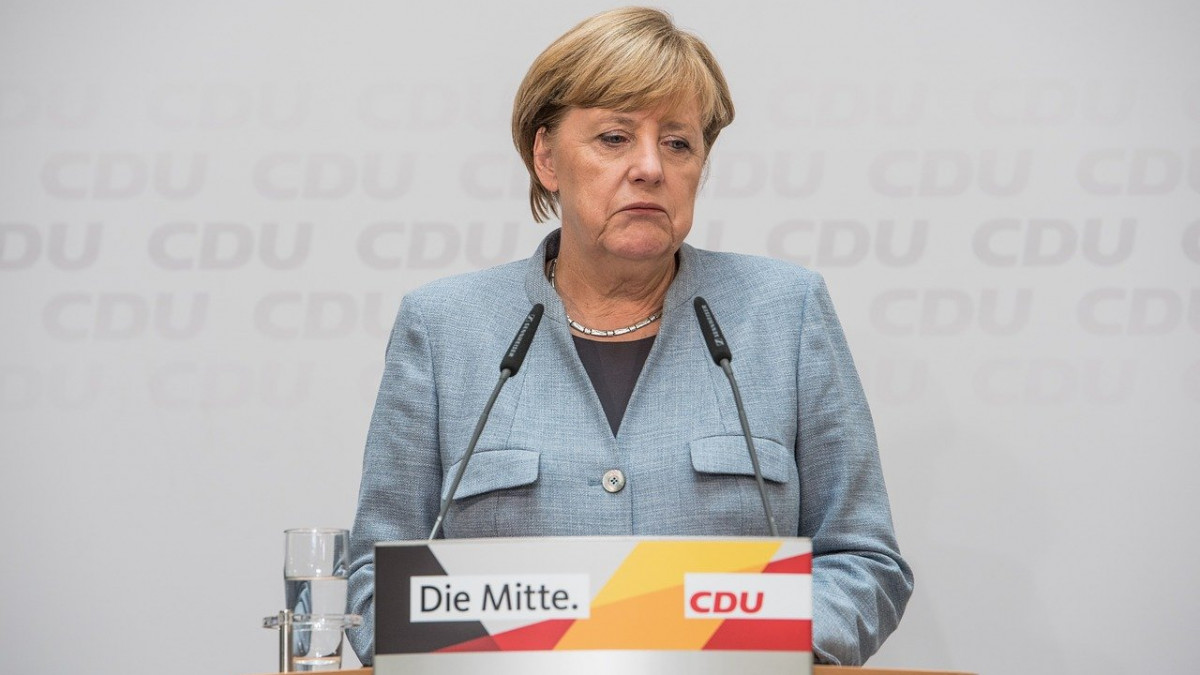 Меркел отмени ограниченията за Великден и поиска прошка