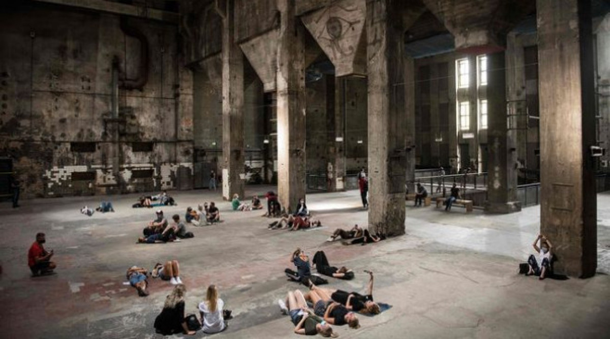 Култовият берлински техно клуб Berghain отваря вратите си като галерия