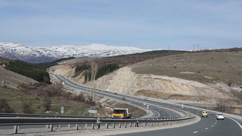 Очаква се до април да бъде пробит тунел „Железница“ на АМ „Струма“