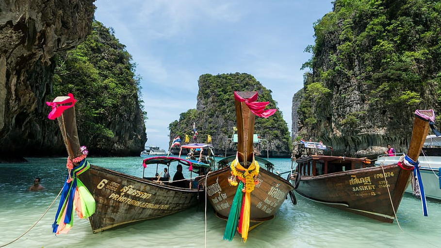 В екзотичния Тайланд: остров Пукет приема туристи без карантина