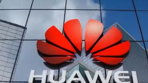 Китайската Huawei се отказва от безпилотните коли, създава умно шосе