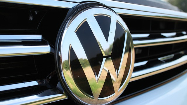 Volkswagen спря износа на автомобили за Русия