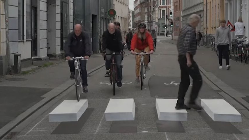 Дания спира агресивните шофьори с 3D маркировки по пътищата