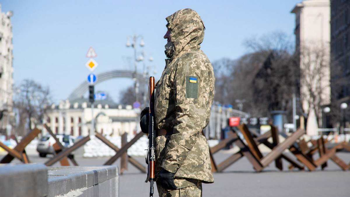 Украйна се готви за "безмилостна отбрана" на Киев (обновена)