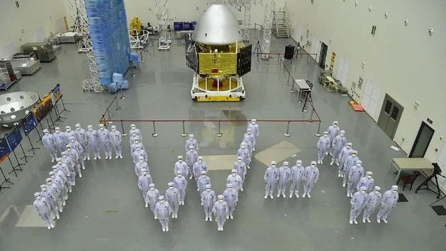 Китайската сонда „Tянвън-1" кацна на Марс