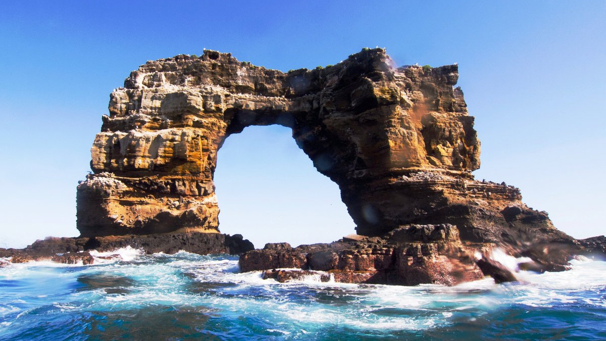 Ерозия разруши Арката на Дарвин край островите Галапагос
