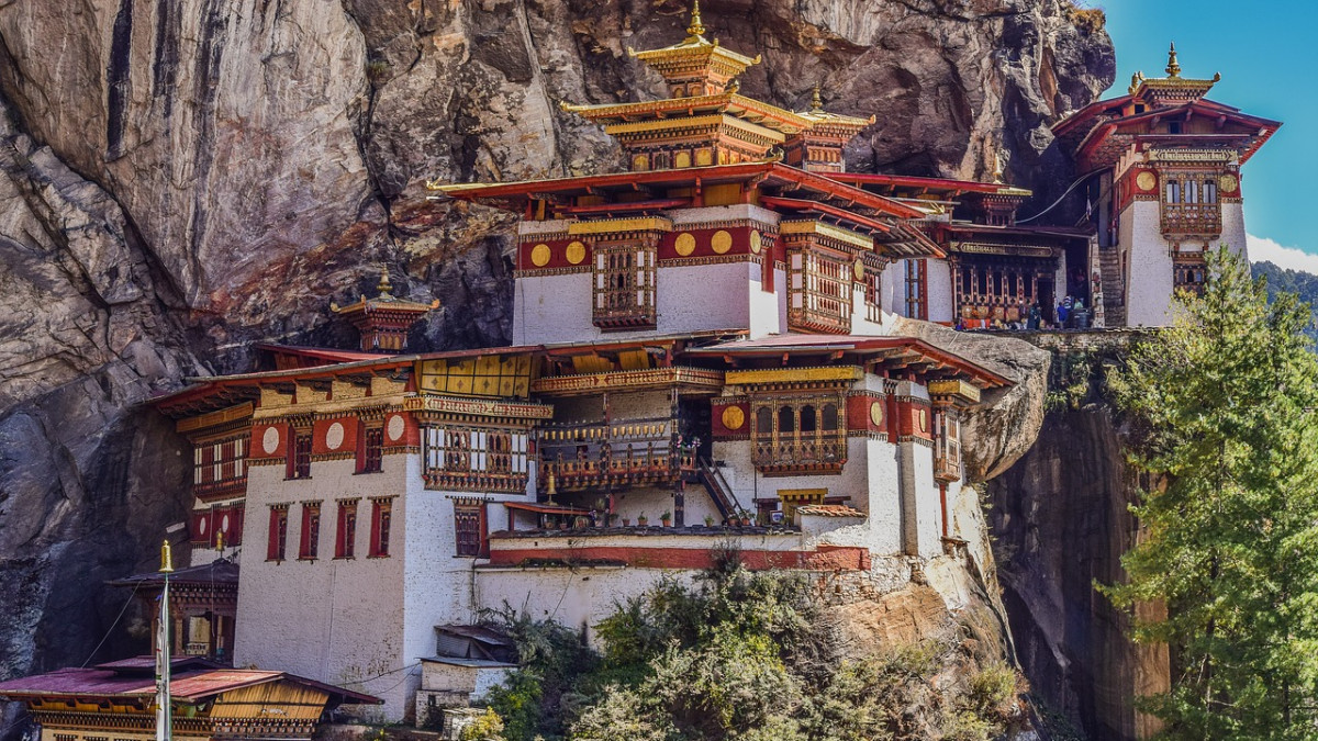 Кралство Бутан: Живот без телевизия, но с дракони