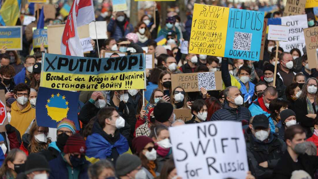 Светът протестира срещу войната в Украйна