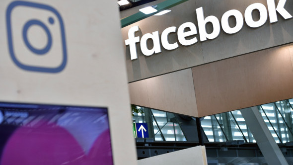 Facebook и Instagram се извиниха за срива и помолиха за търпение