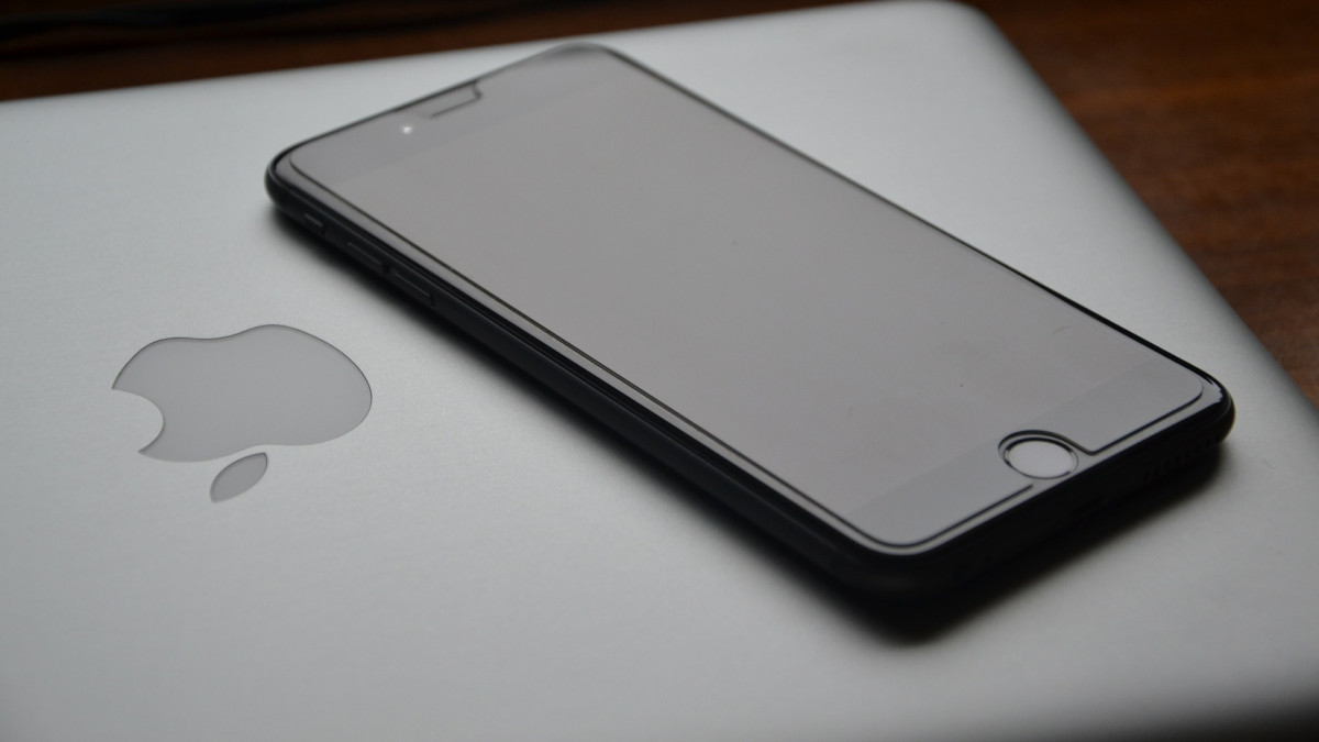 Apple ще плати 113 млн. долара заради батериите на iPhone
