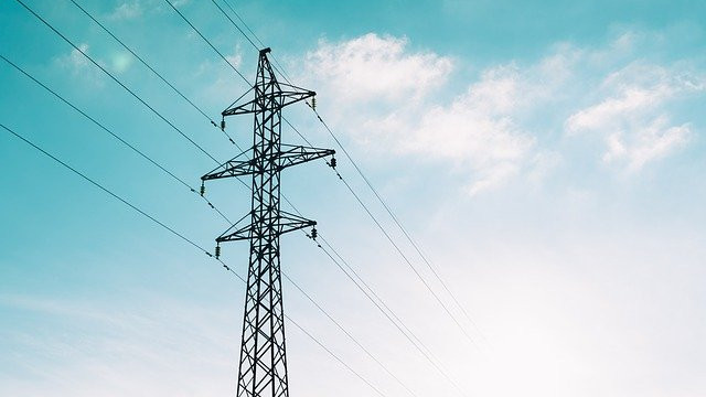 Енергийният системен оператор предлага намаляване на цената на тока за бизнеса