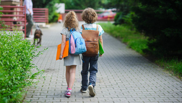 Шотландия: Децата на четири години имат право да избират пола си в училище