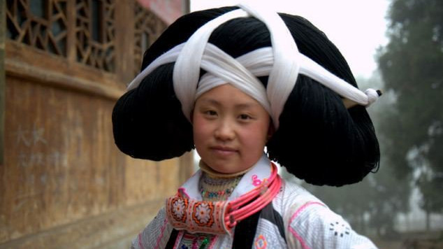 Традиции: Китайски жени носят перуки от косите на починалите си предци