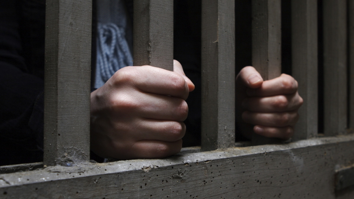 Тийнейджър сатанист е осъден на доживотен затвор за двойно убийство