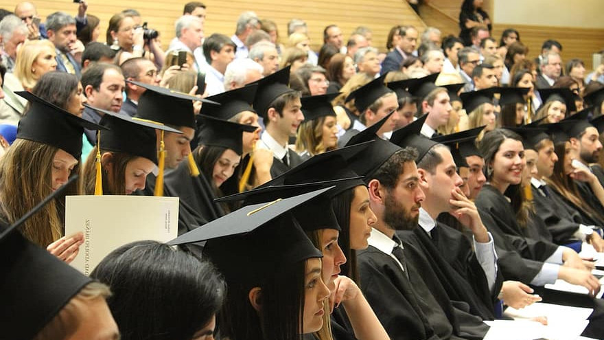 Университетите да издават съвместни дипломи, предлага правителството