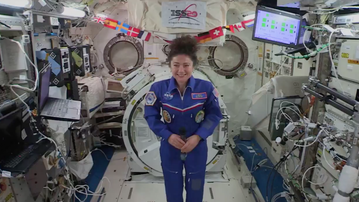 Още дами се готвят за кариера в космоса