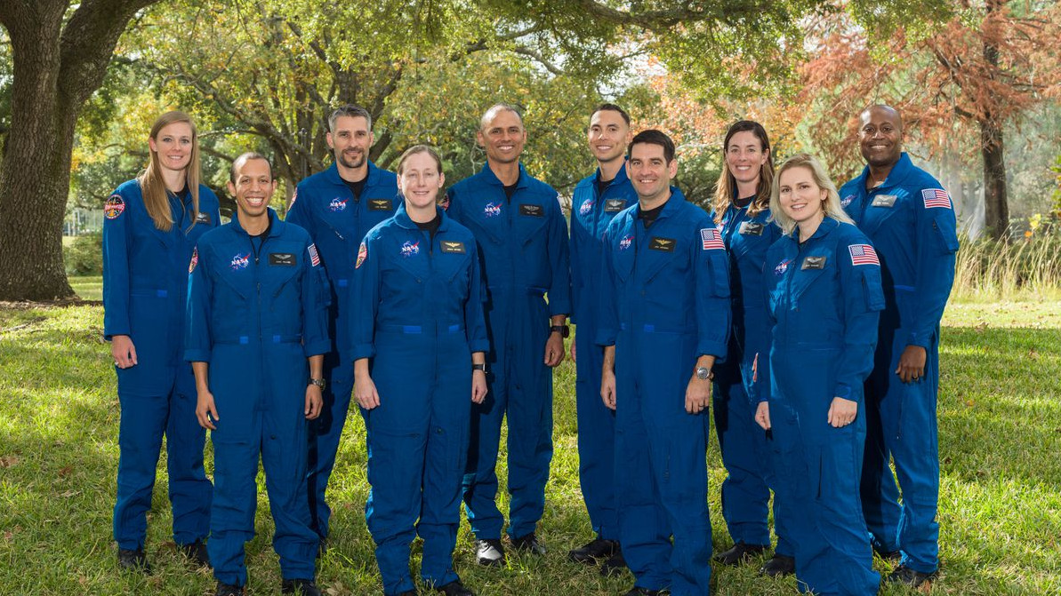 От 12 000 кандидатури  NASA подбра 10 стажант-астронавти