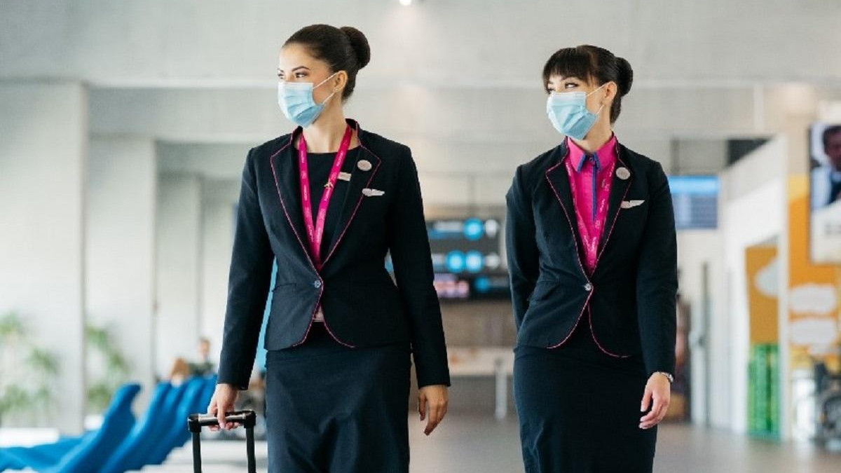 Още една авиокомпания въвежда задължителна ваксинация за всички екипажи