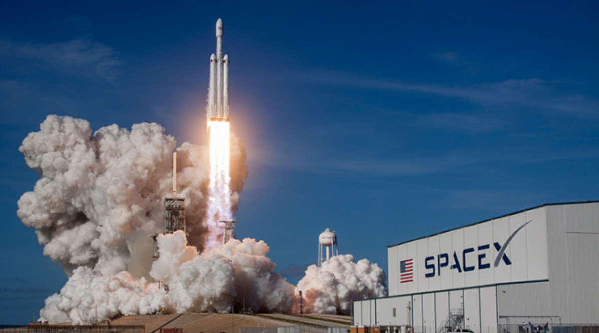 SpaceX и НАСА успешно изпратиха космонавти на Международната космическа станция, започва ли космическият туризъм?