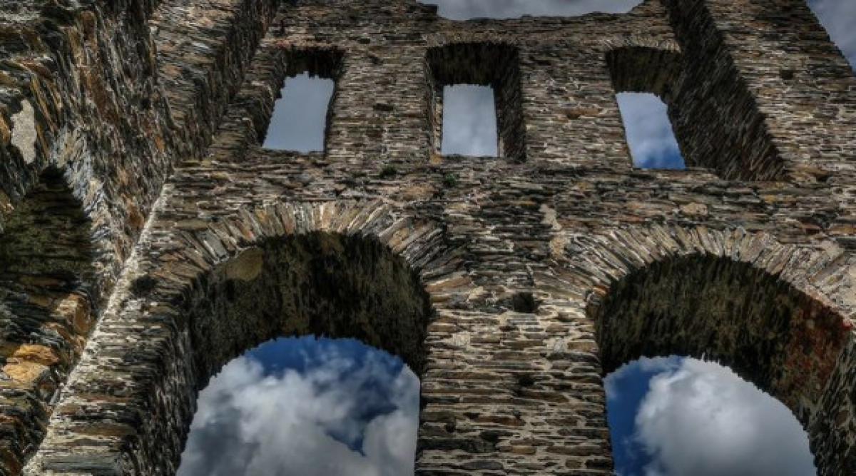 Шотландски замък със затвор започна да приема туристи