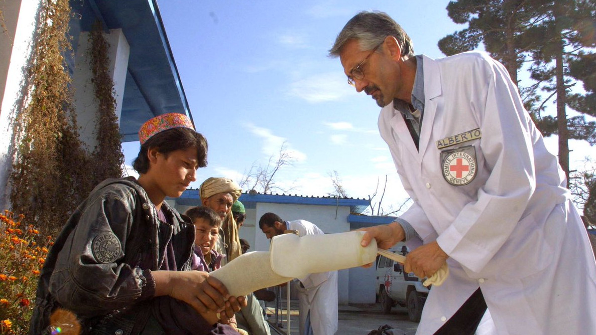 Лекар с 30-годишна практика в Кабул: „Часове на страх, особено за жените“