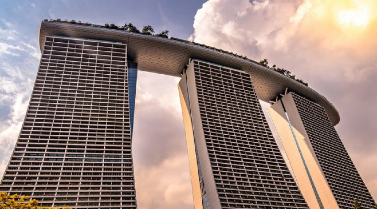 Централната банка на Сингапур „внимателно проучва“ докладитe за съмнителните преводи