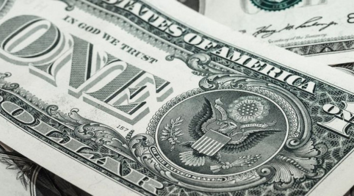 Стивън Роуч: Може да се случи сериозен срив на долара