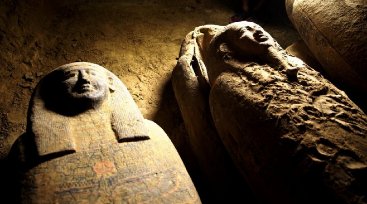 Египетски археолози откриха наведнъж 27 древни саркофага