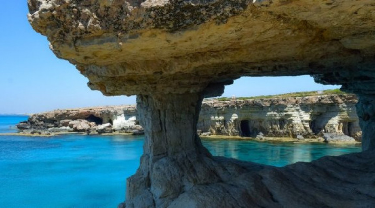 Кипърските власти ще възстановяват разходите за почивка на туристите с коронавирус