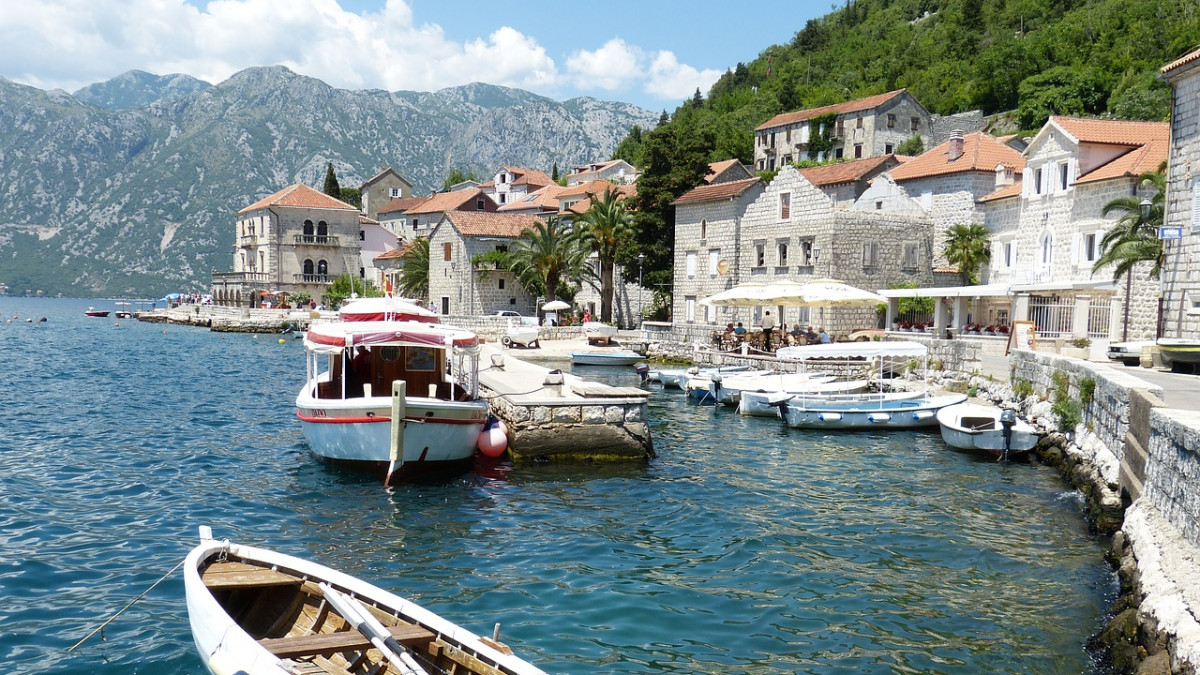 Районът около Дубровник: Острови, лозя и кристално чисти води