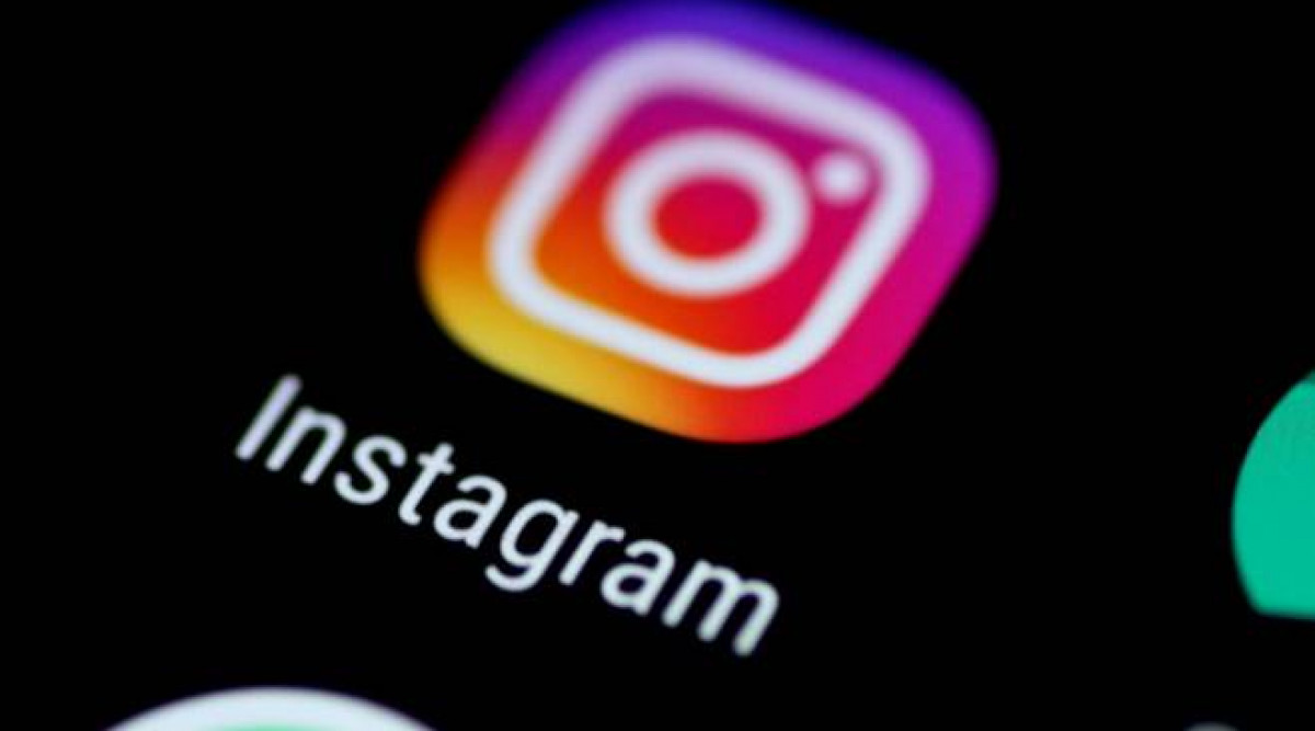 Иран забранява напълно интернет достъпа до Instagram