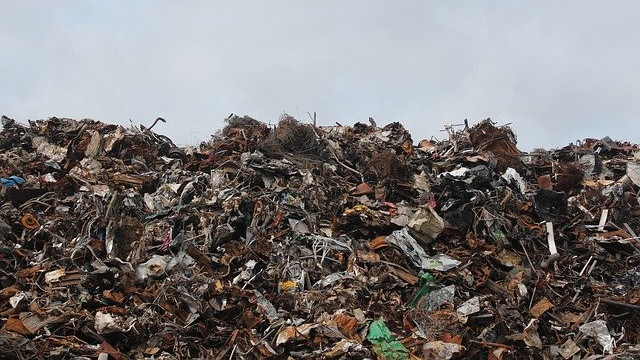 Европейският съюз изнася милиарди тонове отпадъци